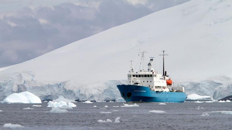 Novo piratstvo Zahoda: Norveška na zahtevo Kijeva zasegla rusko znanstveno ladjo