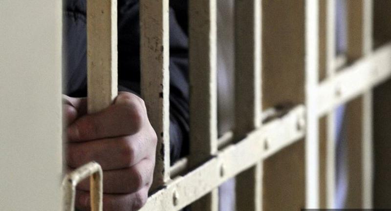 Prostovoljno v zaporu: 55 sodnikov in tožilcev zaprosilo za pripor