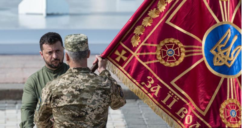 Nekdanji analitik Cie: Zelenskemu grozi vojaški udar
