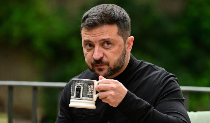 FT: Zelenski v paniki zaradi snidenja Putina in Trumpa