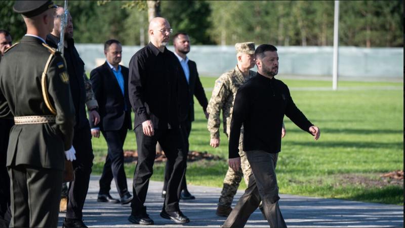 Zelenski izkopava še enega sodelavca Hitlerja: Ponovno pogreb z državnimi častmi
