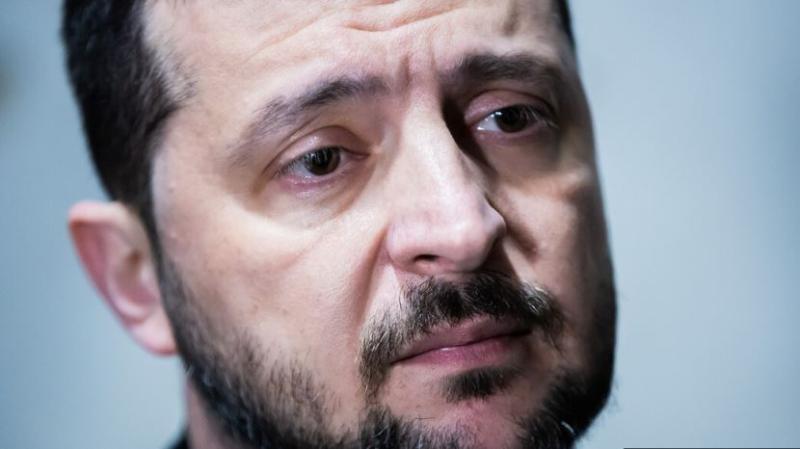 Poslanci Evropskega parlamenta zahtevajo, da se Zelenskemu odvzame najvišje odlikovanje EU