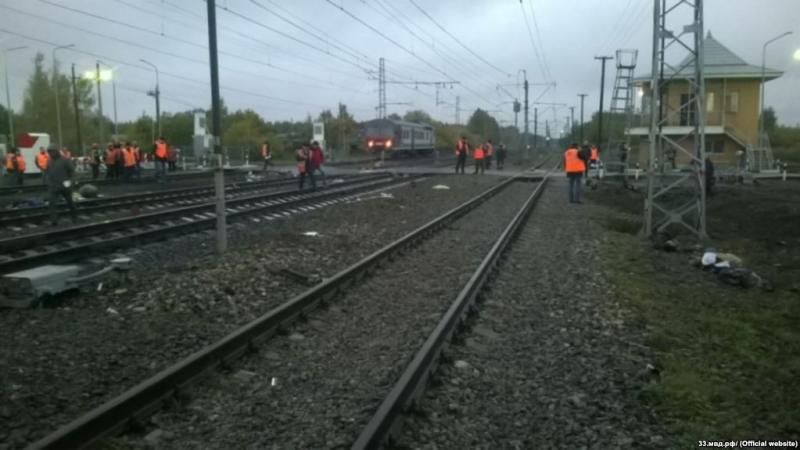 V trčenju vlaka in avtobusa v Rusiji 19 mrtvih