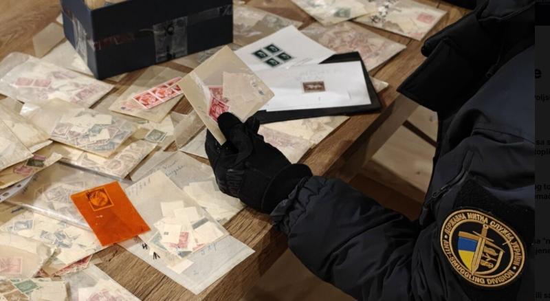 Poštne znamke z »nacistično tematiko« zasežene na ukrajinski meji