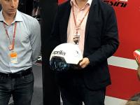 Aprilia DAQRI - pametna čelada za moštveno ekipo mehanikov.