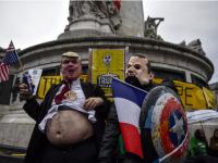 Protestniki našemljeni v Trumpa
