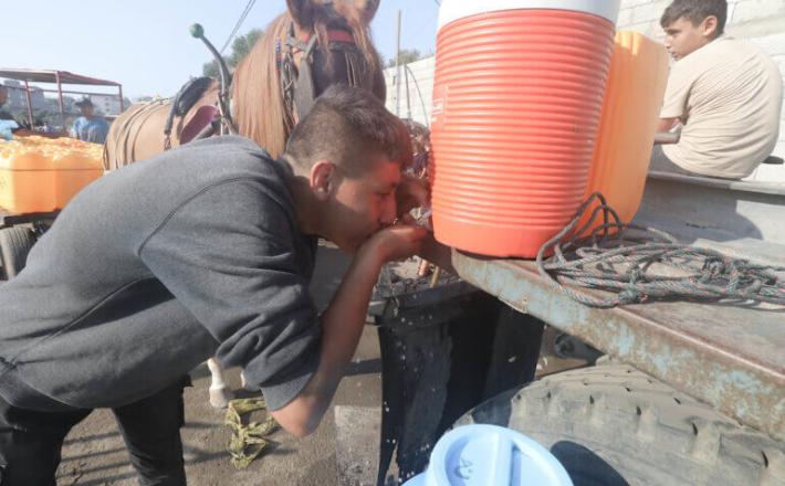Iskanje vode v Gazi  Vir: X