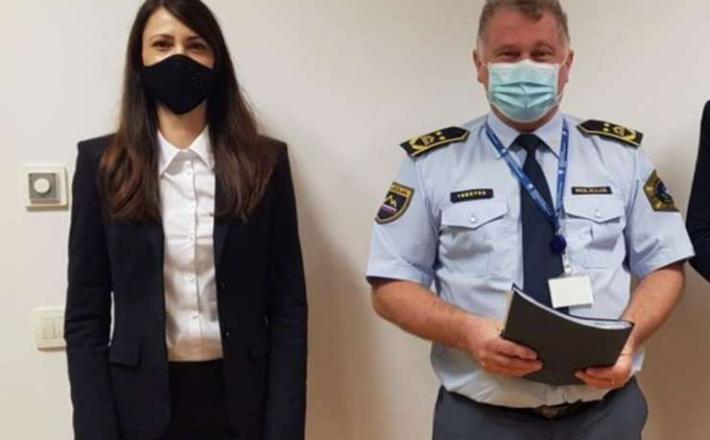 Grah-Lazarjeva in direktor policije Jurič  Vir:NPU