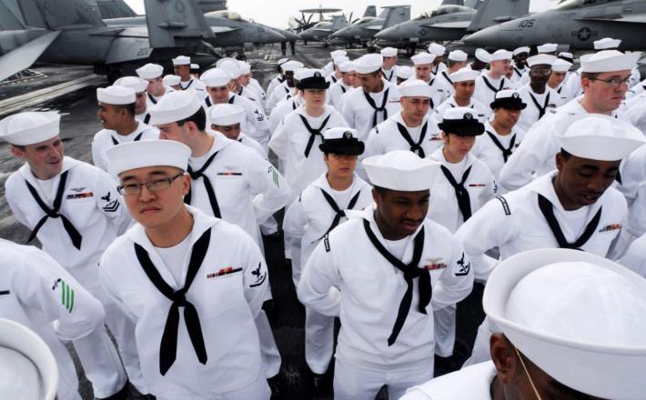 Družinski člani so sprožili alarm zaradi razmer na krovu ladje USS Abraham Lincoln, ki operira na Bližnjem vzhodu. Vir: X, posnetek zaslona