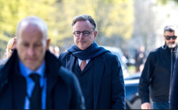 Bart de Wever je poudaril, da se je Evropa s to potezo odločila, da ostane nepomembna na ključnem področju zračne obrambe, ne le zdaj, ampak tudi v prihodnosti. Vir: X, posnetek zaslona