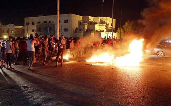 Basra - ogenj Vir:The Guaardian