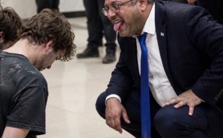 Dvorana za likvidacijo Palestincev z obešanjem se gradi v že zgrajenem krilu za zapornike, ki čakajo na usmrtitev v osrednjem Izraelu. Vir: Posnetek zaslona, X