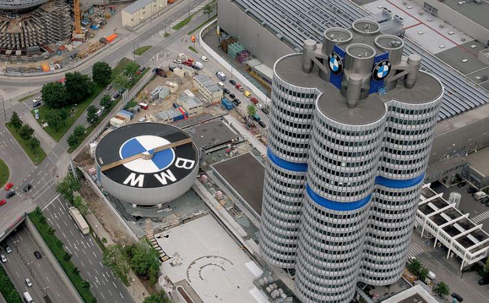 BMW stavba