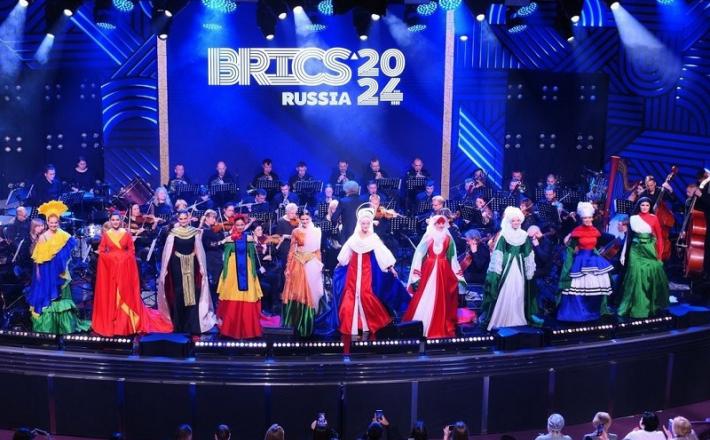 Pod okriljem BRICS-a bi lahko zaživela alternativa Evroviziji