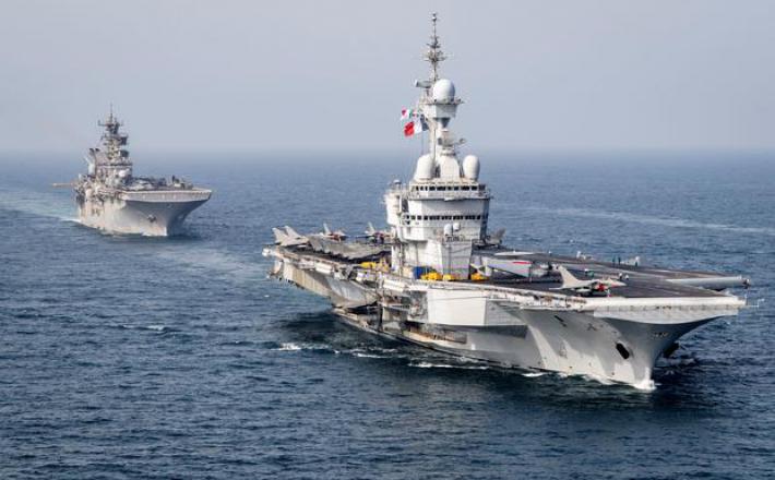 Francoska letalonosilka Clemenceau  Vir: Twitter, US Navy