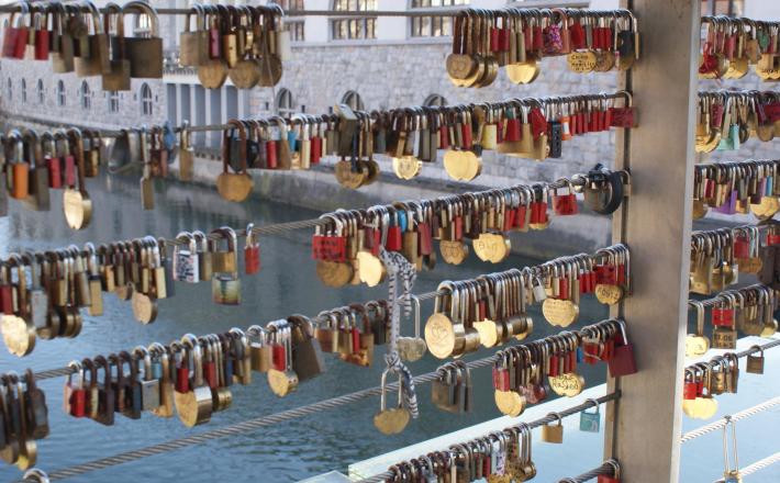 Mesarski most - Ključavnice zaljubljencev