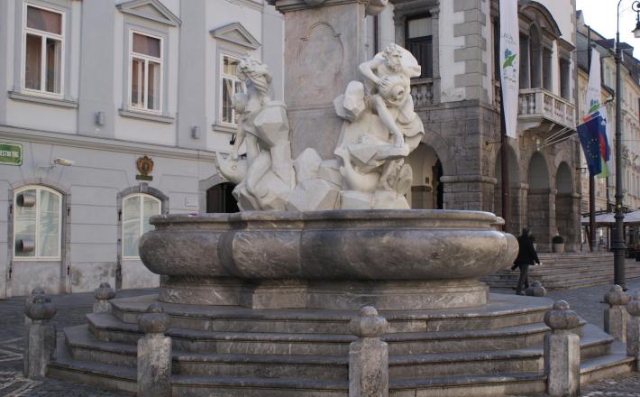 Robbov vodnjak Ljubljana Mestni trg