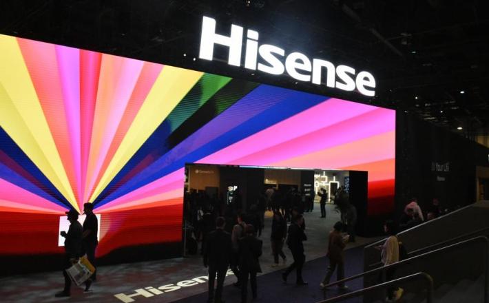 Paviljon podjetja Hisense na CES. Vir: Zeng Hui/Xinhua)