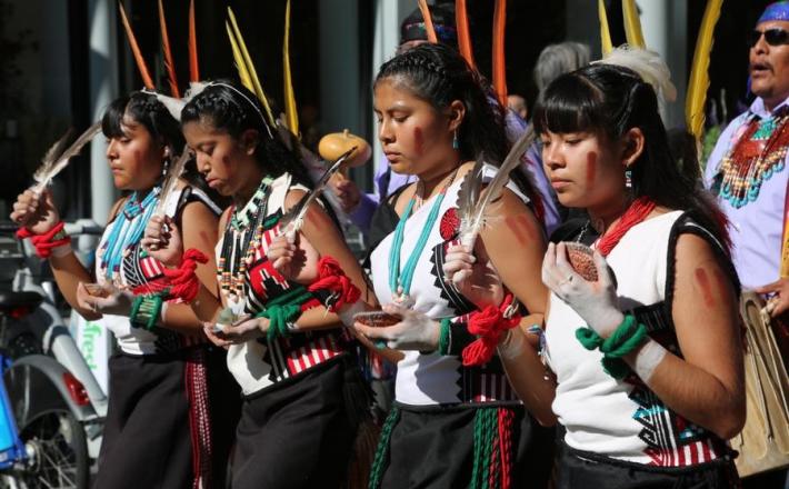 Prizor z 3. letne nacionalne parade domorodnih ljudstev Amerik. (Xinhua/Liu Yanan) 