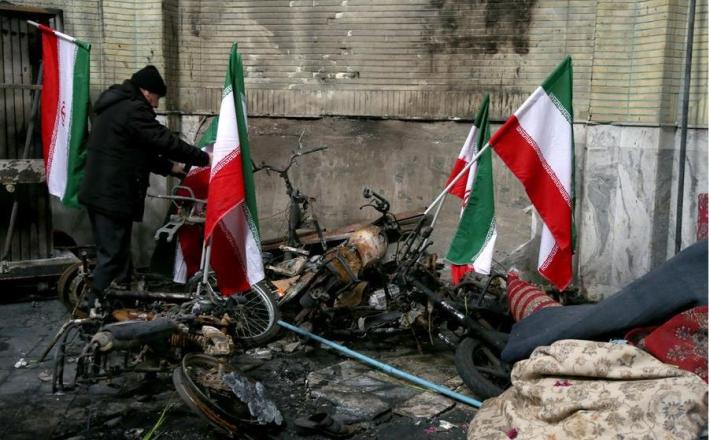 Posledice divjanja protestnikov Vir: Xinhua