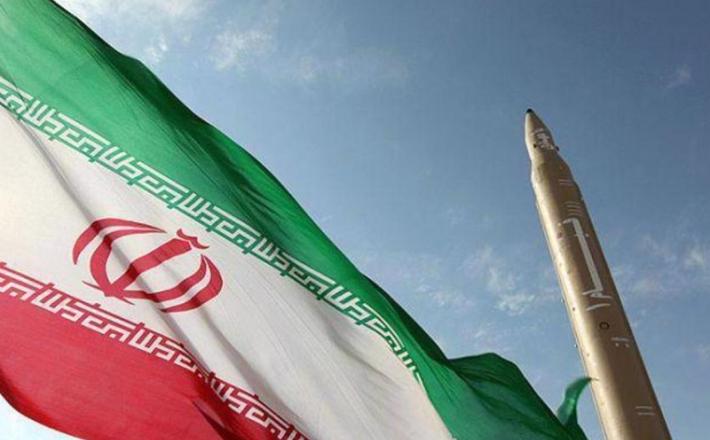 Iranska zastava - in raketa... Iranska zastava - in raketa...