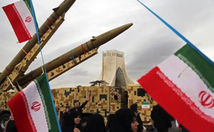 Iranske rakete zadržujejo in odvračajo ZDA...Vir: Press.tv