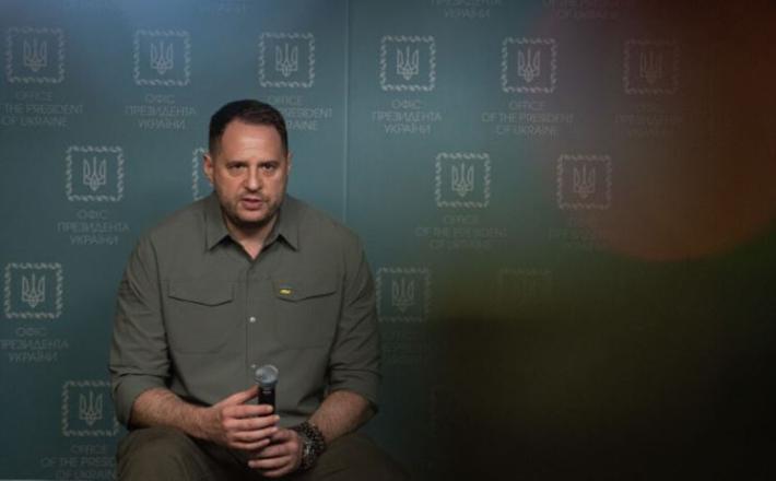 Vladimir Zelenski želi osebno rešiti vprašanje ukrajinskih »teritorialnih koncesij« Rusiji z ameriškim predsednikom, je dejal njegov šef kabineta. Vir: X, posnetek zaslona