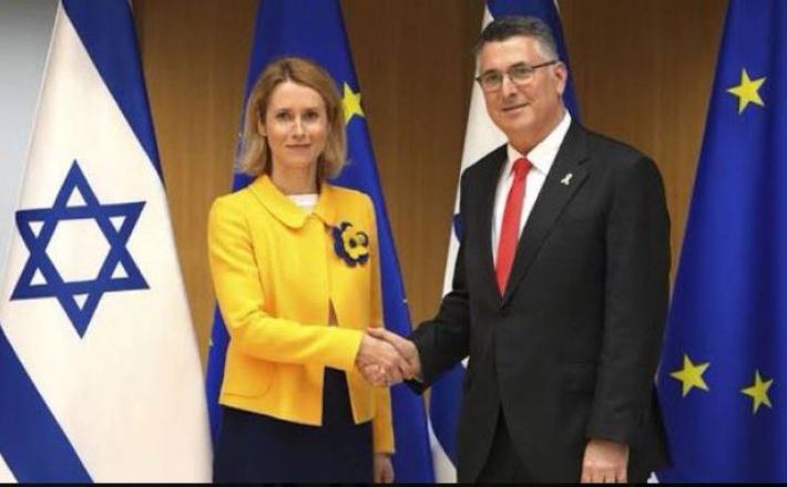 Razkrinkana hinavščina: Za Kajo Kallas ni privilegij, da Izraelci lahko vstopajo v EU. Tako izraelski vojni zločinci, ki so zagrešili genocid nad Palestinci, lahko prosto potujejo v večino držav Evropske unije. Vir: Posnetek zaslona, X