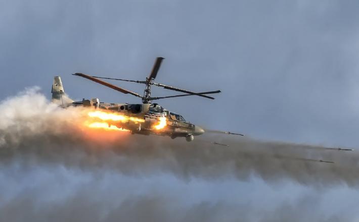 Ruski helikopter Ka-52 Aligator v akciji