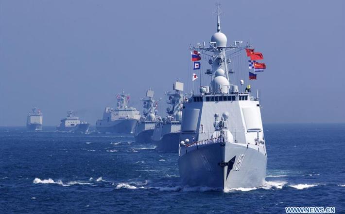 Kitajske in ruske ladje med manevri Vir: Xinhua