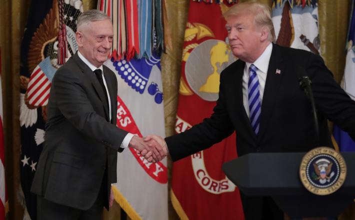 Mattis in Trump   Vir:Pixsell