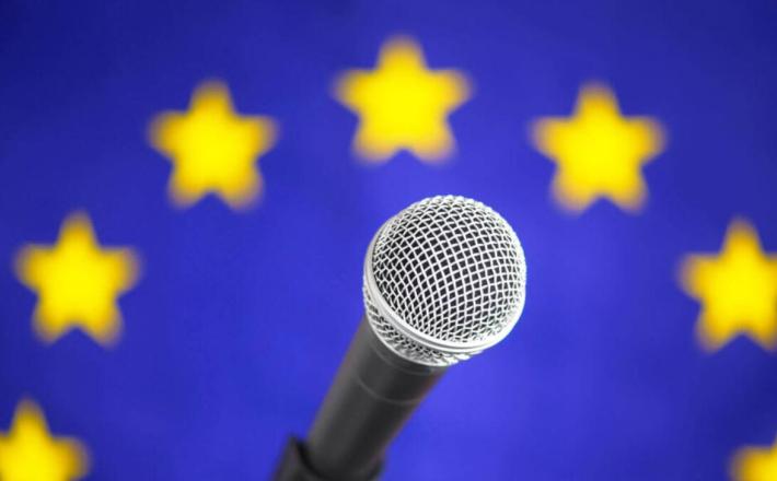 Gabriele Nunziati si je na tiskovni konferenci v Bruslju drznil opozoriti na dvojna merila do Rusije in Izraela. Vir: Posnetek zaslona, X