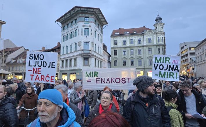 Mirovni shod v Ljubljani - a kje je Mirovni inštitut? Vir: Posnetek zaslona, X Mirovni shod v LJubljani - a kje je Mirovni inštitut?