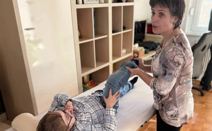 Tina Trentelj Zadobovšek, mama sina Tita obolelega z Duchennovo mišično distrofijo. Vir: osebni arhi