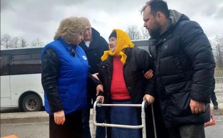 Srečanje Moskalkove s talko Vir: MAX