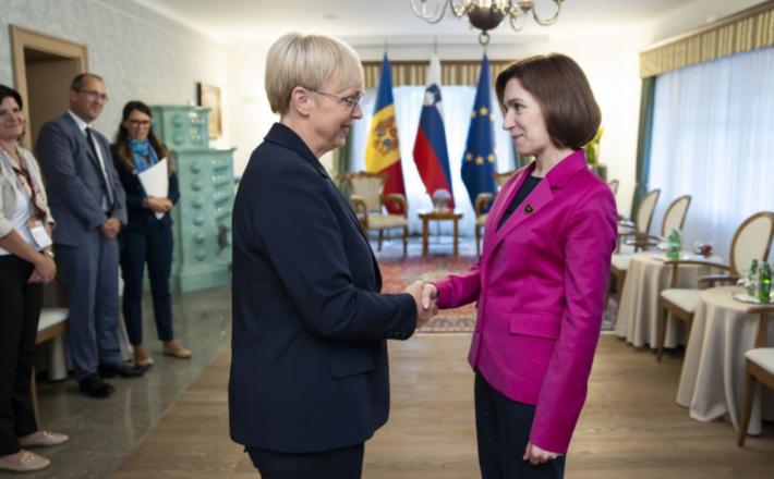 Slovenska predsednica z vodjo kompradorskega režima Vir: UPRS