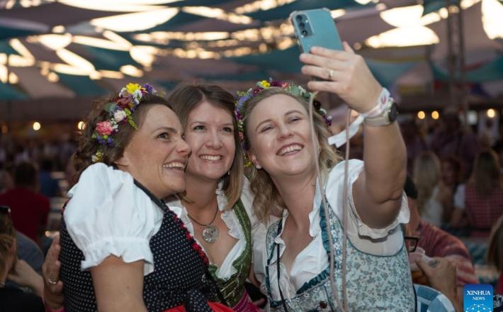 Oktoberfest se šele začenja - v Namibiji