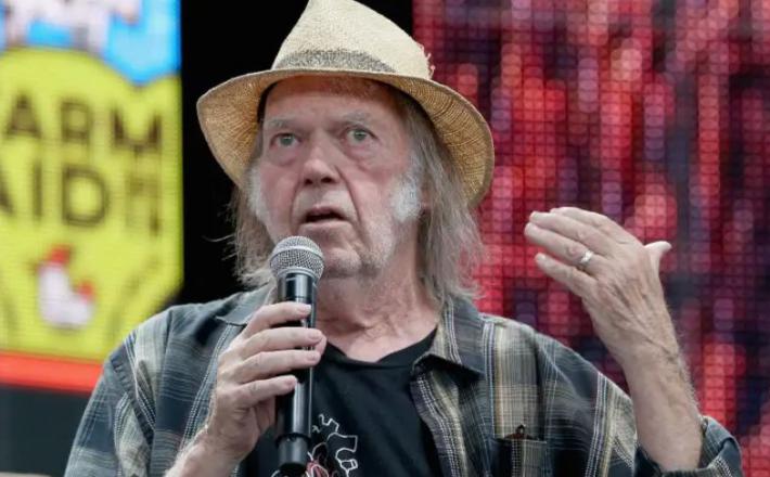 Neil Young  Vir: Twitter