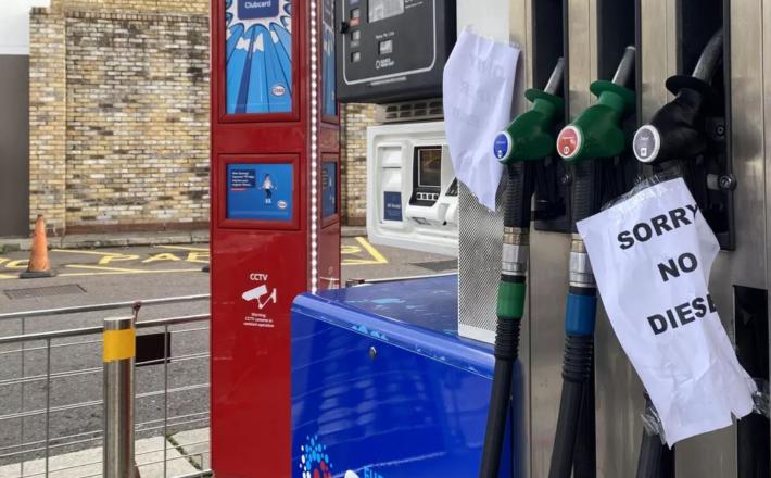 Vir: Posnetek zaslona, X