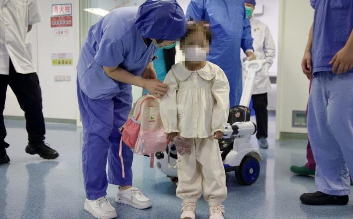 Otrok z novim srcem, 23.9.2025 Nanjing  Vir:Xinhua
