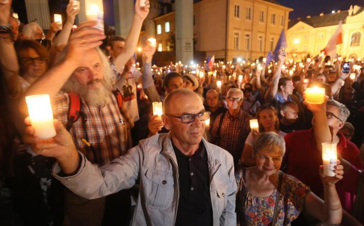 Poljska: Demonstracije proti spremembam zakonodaje leta 2017