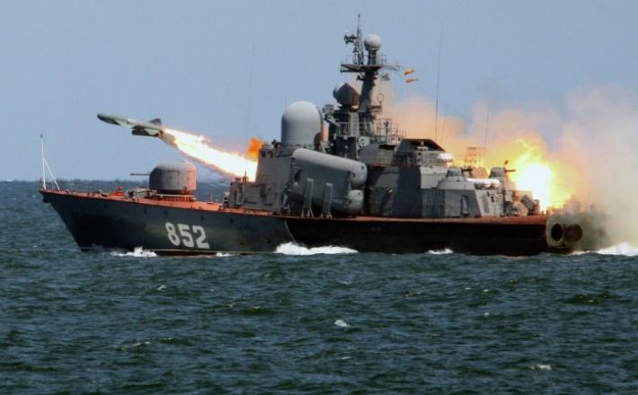Raketna topnjača R-32   Vir:Sputnik