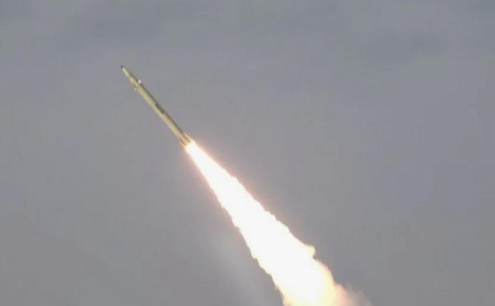 Raketa jemenskih Hutijev Vir: Posnetek zaslona, X
