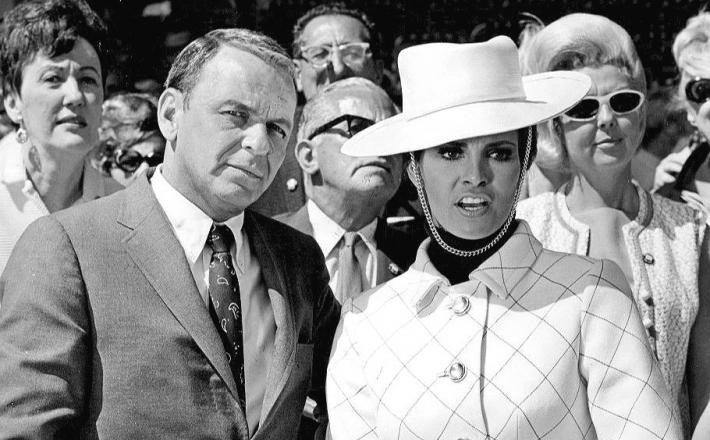 Frank Sinatra, Raquel Welch