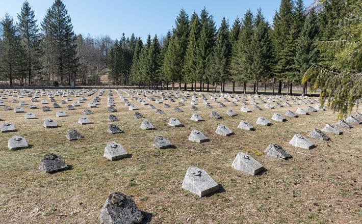 Soška fronta, prva svetovna vojna, vojaško pokopališče, Koritnica