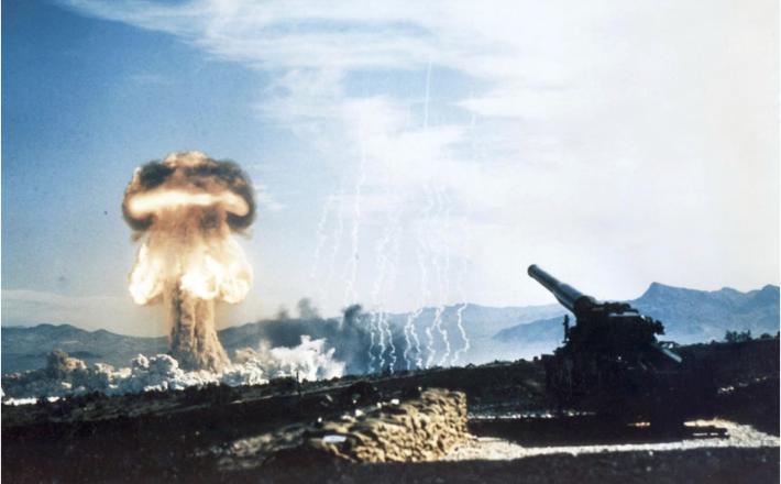 Jedrska eksplozija- dalekometno topništvo