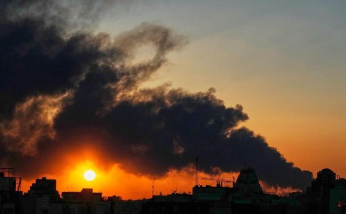 Najbolj spektakularen simptom propada Zahoda je izguba občutka za realnost, dodaja Emmanuel Todd. Vir: Posnetek zaslona, X