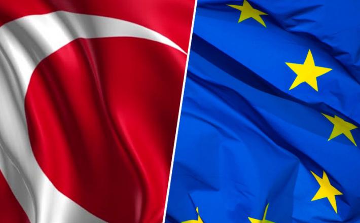 Turčija in EU zastava