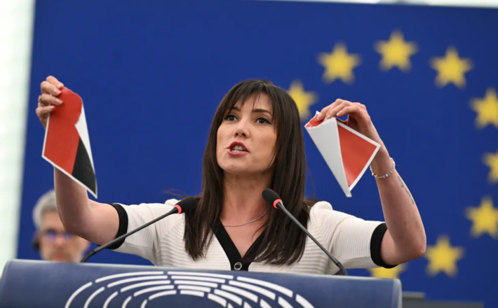 Raztrgala zločinsko zastavo - prišla na seznam za "odstrel" Vir: X posnetek zaslona