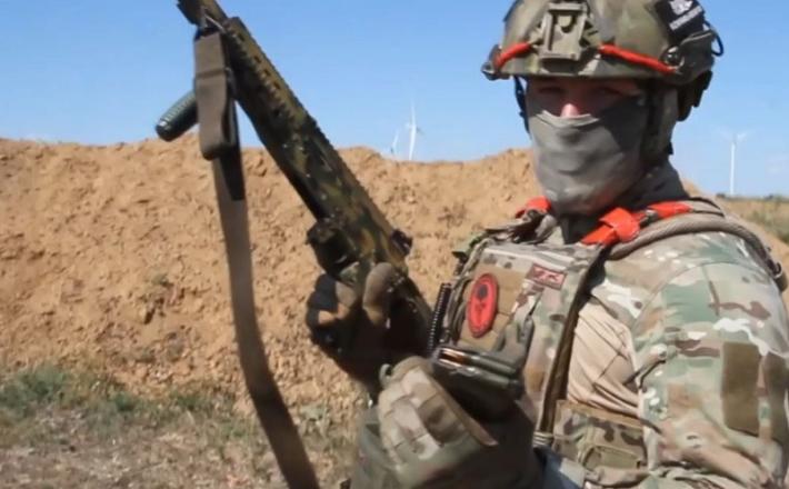 Ruski vojak na poligonu z novimi naboji Vir: Rostec